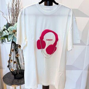 Oversized Black T-Shirt with Pink Headphone Appliqué & Chain Detail – Free Size
